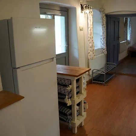 A La Maison - Epp Mint Otthon センズビカッラ