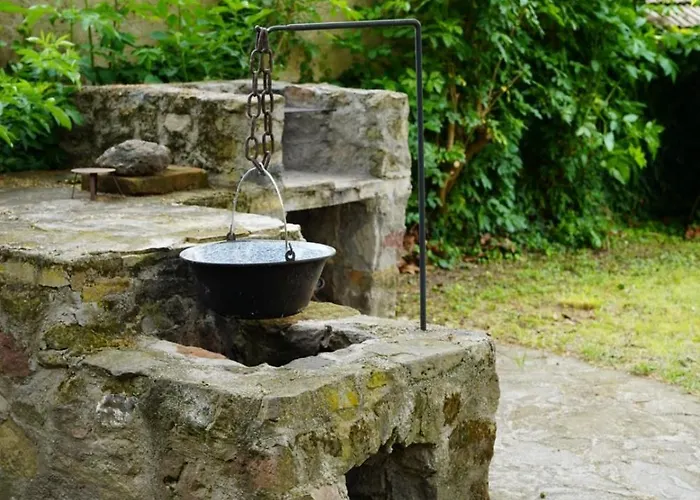 A La Maison - Epp Mint Otthon * סנטבקאלה