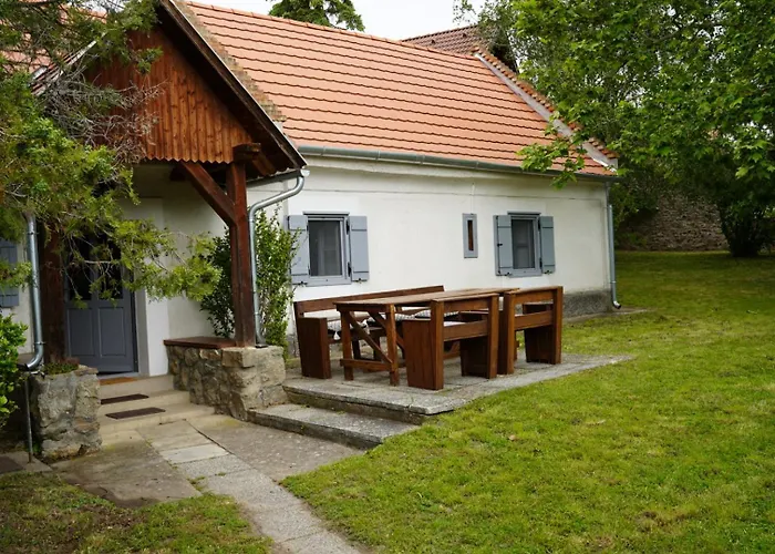 A La Maison - Epp Mint Otthon בית נופש *